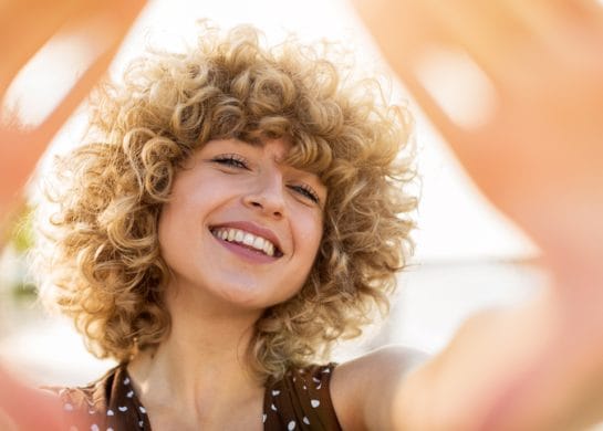 balajaž za kratku kovrdžavu kosu