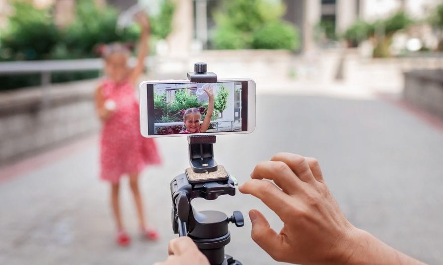 Deca zarađuju milione na YouTubeu