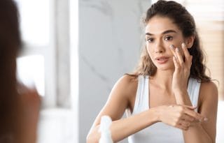 korektor pre ili posle pudera