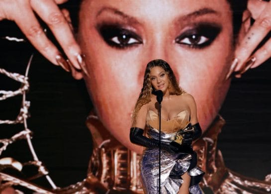 beyonce, šminka, sir john