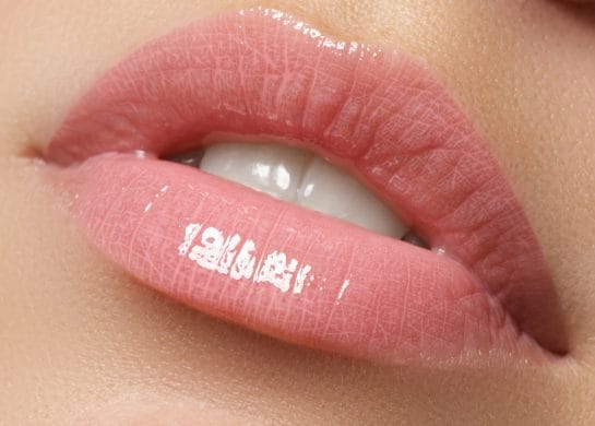 nijanse karmina koje čine zube beljim