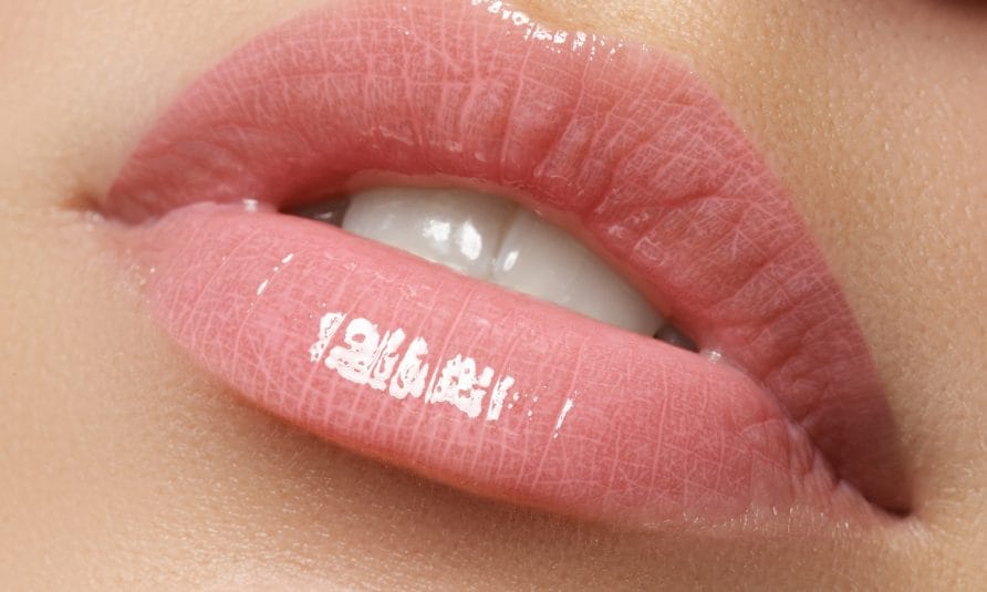 nijanse karmina koje čine zube beljim