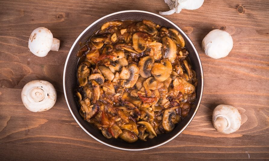Veganski paprikaš od pečuraka