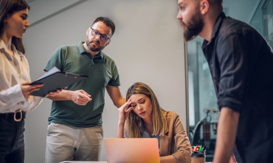 Društvene interakcije koje iscrpljuju