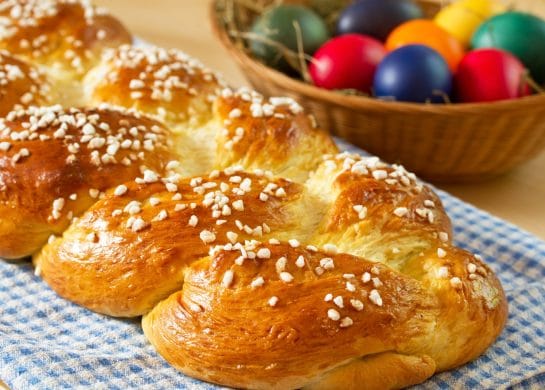Uskršnja pogača pletenica