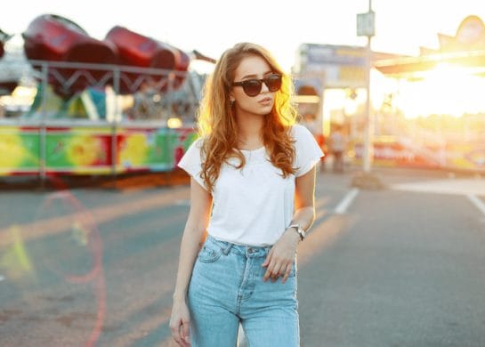 Bela majica ultimativni odevni komad za leto