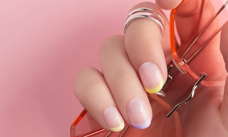 Pastelni francuski manikir