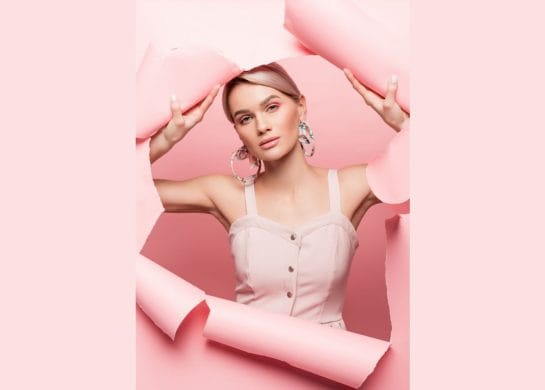 Barbiecore makeup trend