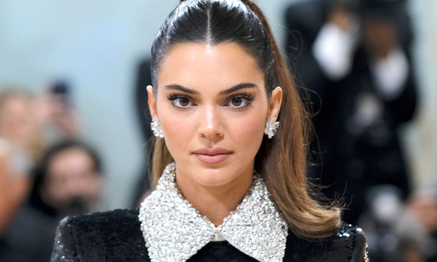 Kendall Jenner, oblik obrva u trendu