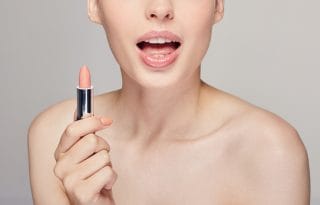 boja karmina koja pristaje svima