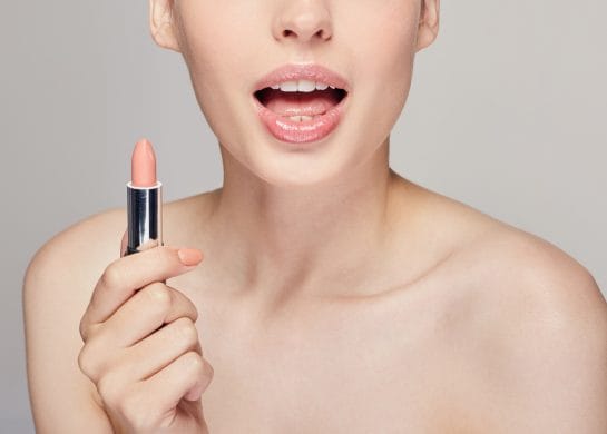 boja karmina koja pristaje svima