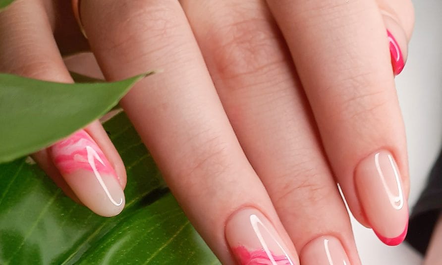 Najbolji letnji manikir za dame starije od 40: 5 odličnih ideja