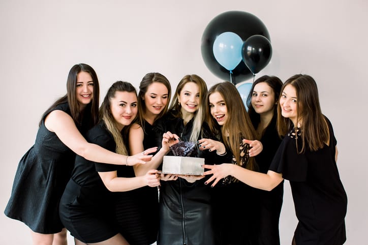 crne haljine za deveruše