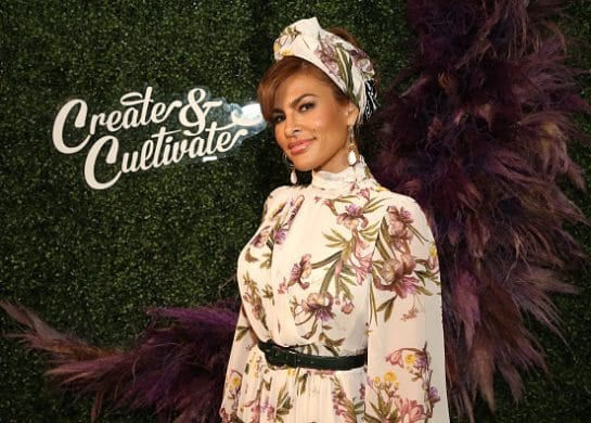 Eva Mendes pozira u sunđerima