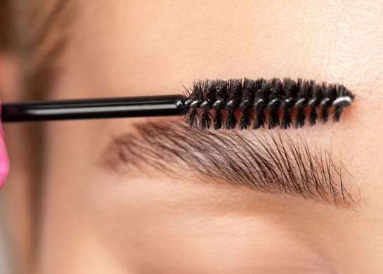 Kako oblikovati obrve