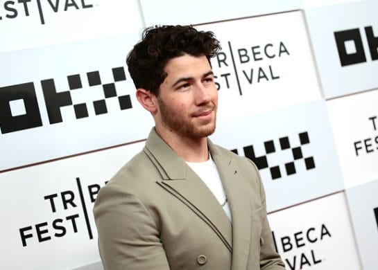 Nick Jonas propao kroz rupu