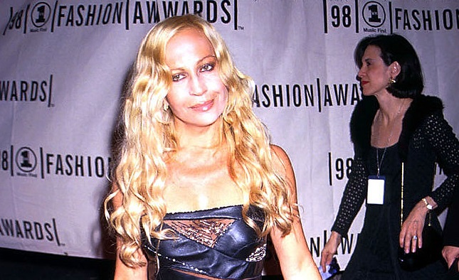 Plastične operacije Donatele Versaće