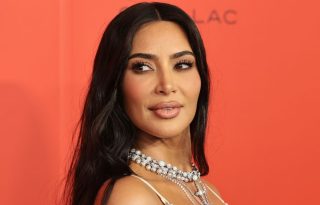 kim kardasijan akne, brushalter kim kardašijan