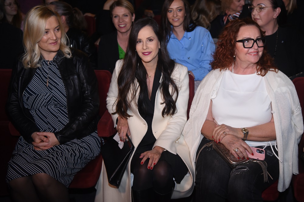 Kaput Jelene Đoković i Tamare Vučić