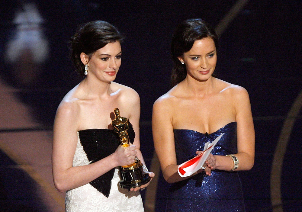 En Hatavej Emili Blant