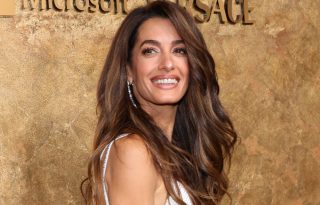 boja kose amal kluni