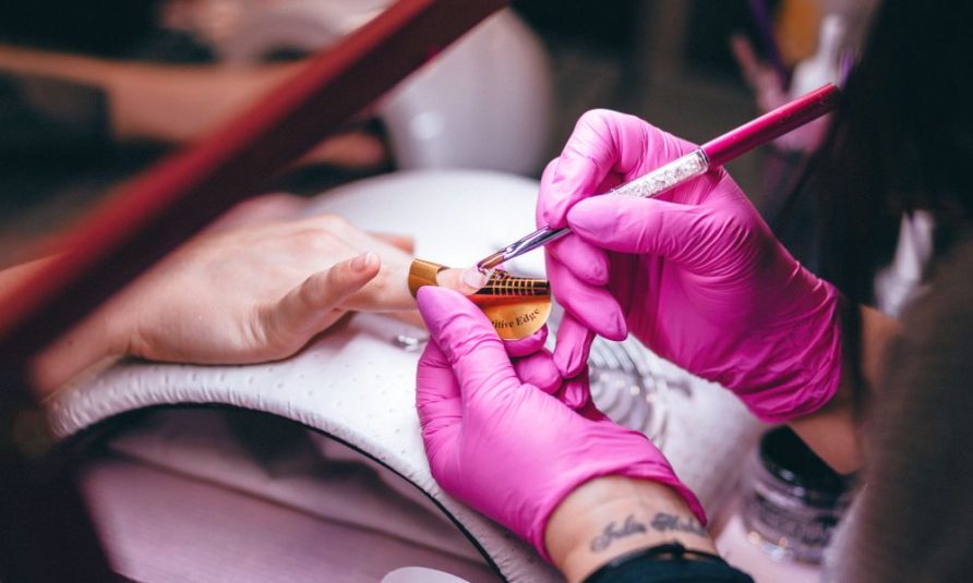 manikir za dan zaljubljenih