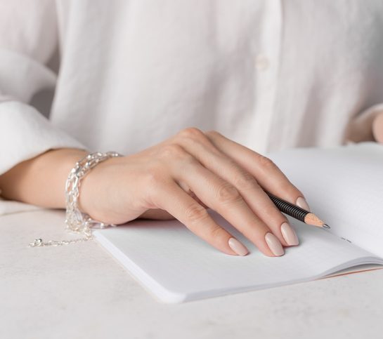 Lak za nokte koji podmlađuje