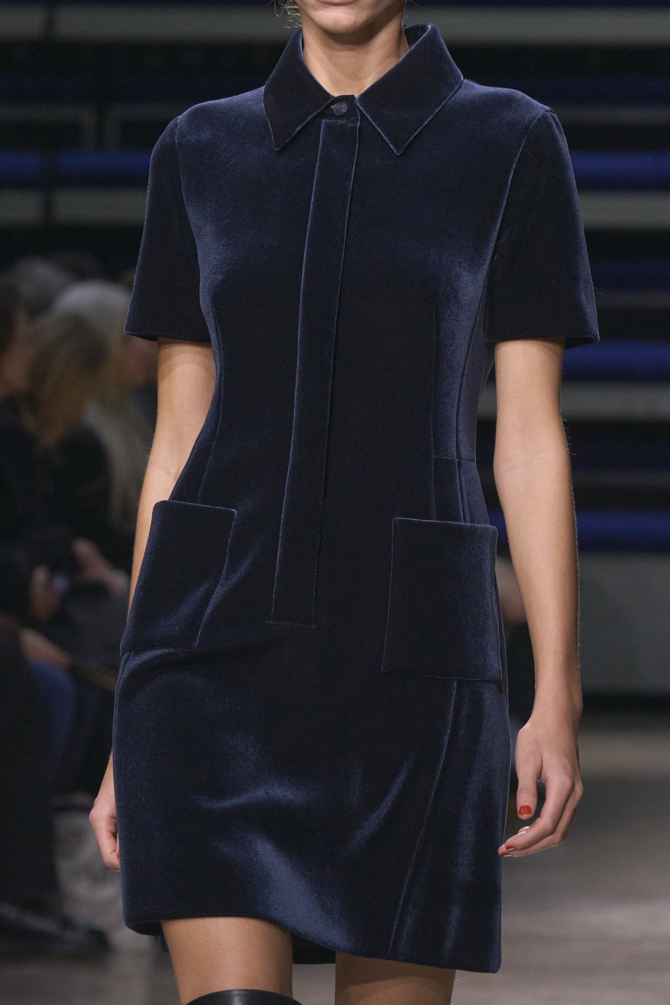 struktuirana haljina