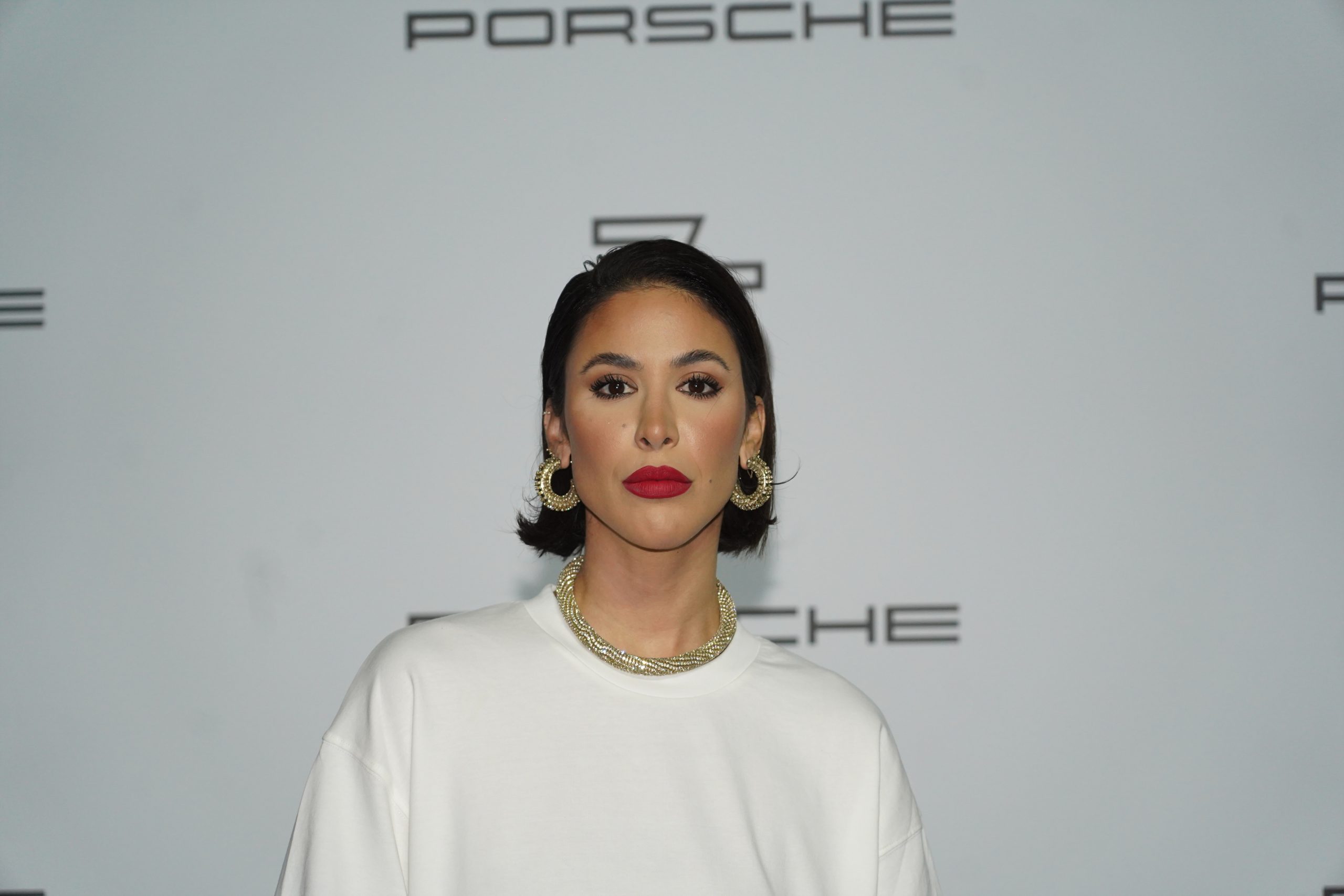 kako dunja jovanić nosi kaubojke 2024