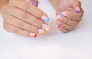 francuski manikir prema horoskopskom znaku