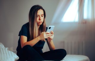 zašto se on ne javlja prvi