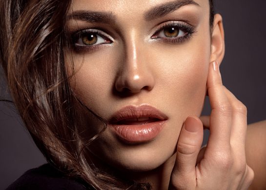 Koja boja kose uz braon oči najbolje pristaje