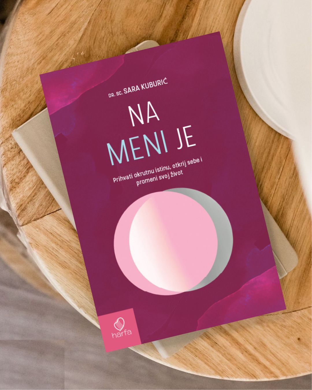 sara kuburić na meni je