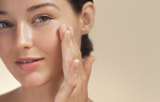 voda od pirinča, korejska nega lica, glatka koža