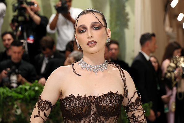 Emma Chamberlain met gala 2024