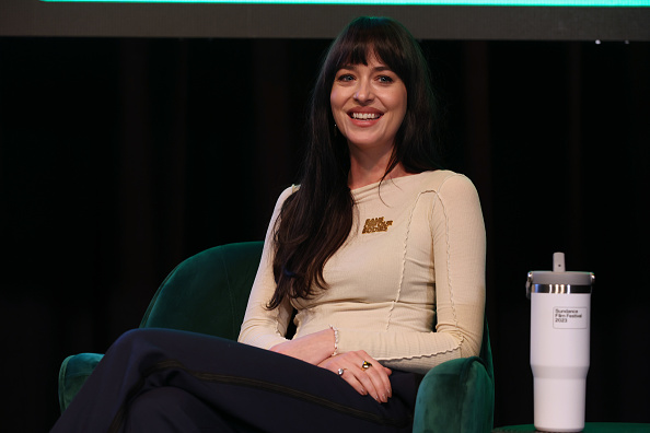 dakota džonson, retro patike