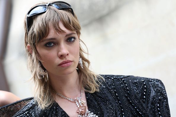 Nostalgične wolf cut frizure su trend 2024.