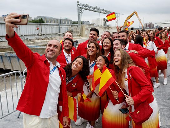 Olimpijske igre 2024.: Pogledajte najlepše sportske uniforme koje nose takmičari iz celog sveta