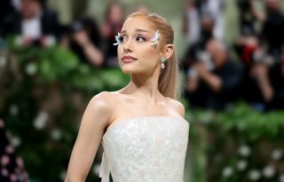 Neukusna šala Ariane Grande