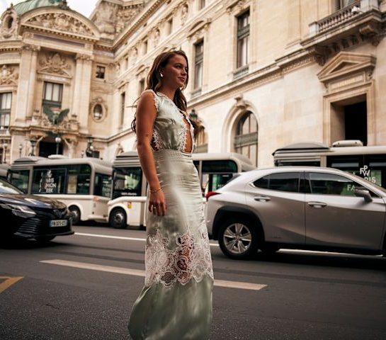 Slip haljine sa čipkom 