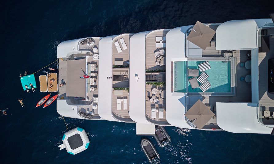 Scenic luksuzno krstrenje