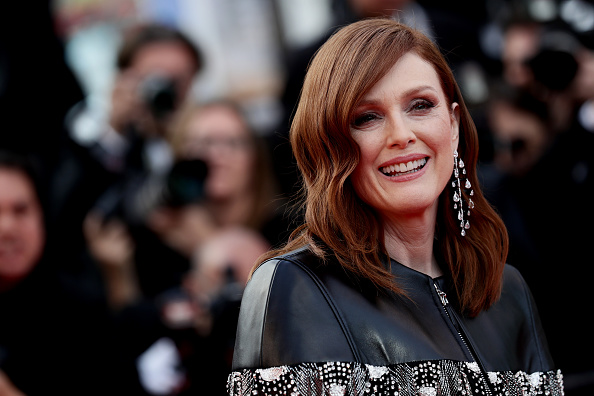 Julianne Moore, podmlađujuće frizure za žene u pedesetim