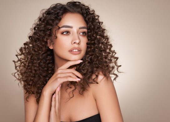 Frizure za dugu kovrdžavu kosu