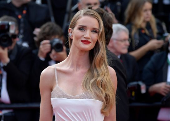 Frizura sa talasima 2025