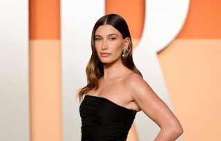 Hailey Bieber, Trik za podizanje kapaka