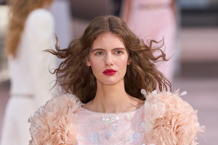 Šminka za usne 2025