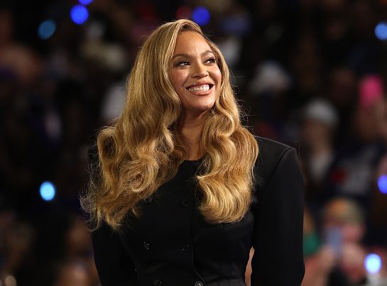 Kako Beyonce nosi mikro šorts