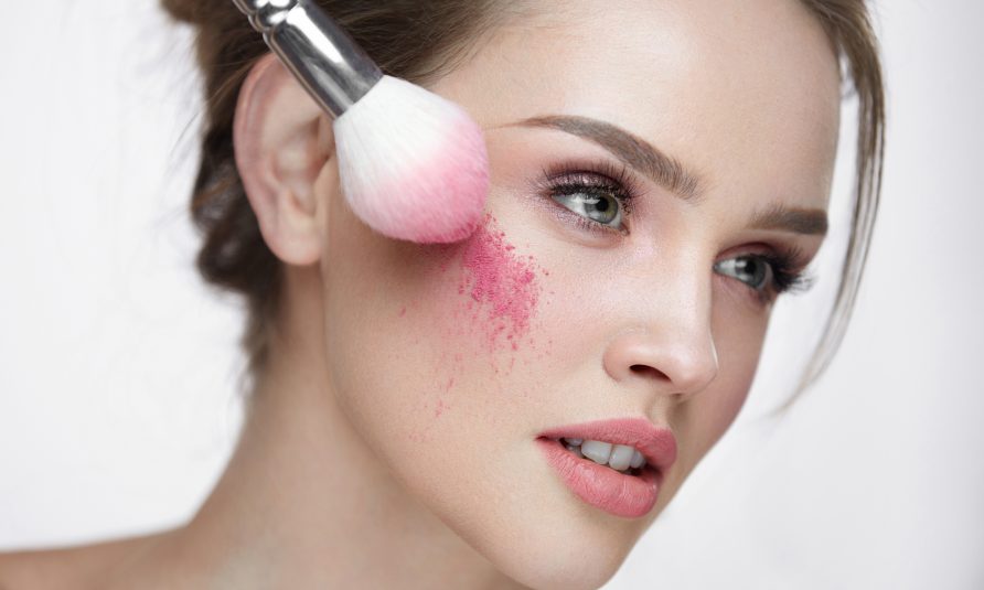 rumenilo u boji šljive