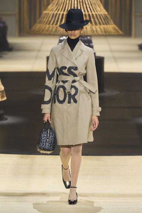 Savremena Miss Dior