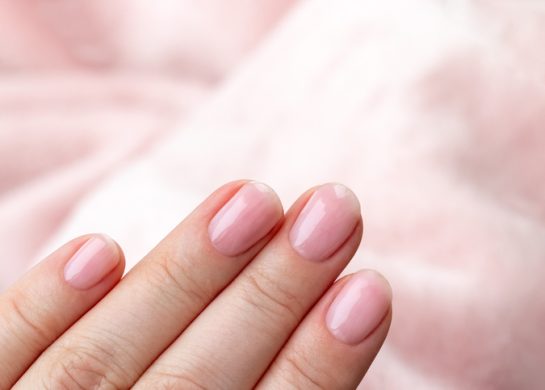 Najbolji strawberry jelly nokti za leto 2025